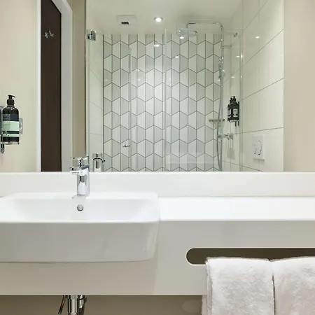 Premier Frankfurt Szálloda 3*